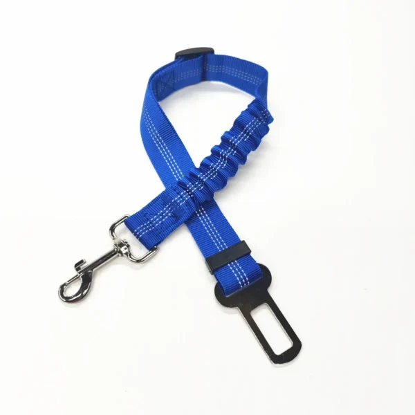Adjustable dog seatbelt blue